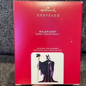 Hallmark Keepsake Ornament: Disney’s Maleficent!